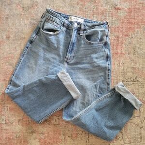 Hollister curvy ultra high rise vintage straight stretch jeans denim 27 5r